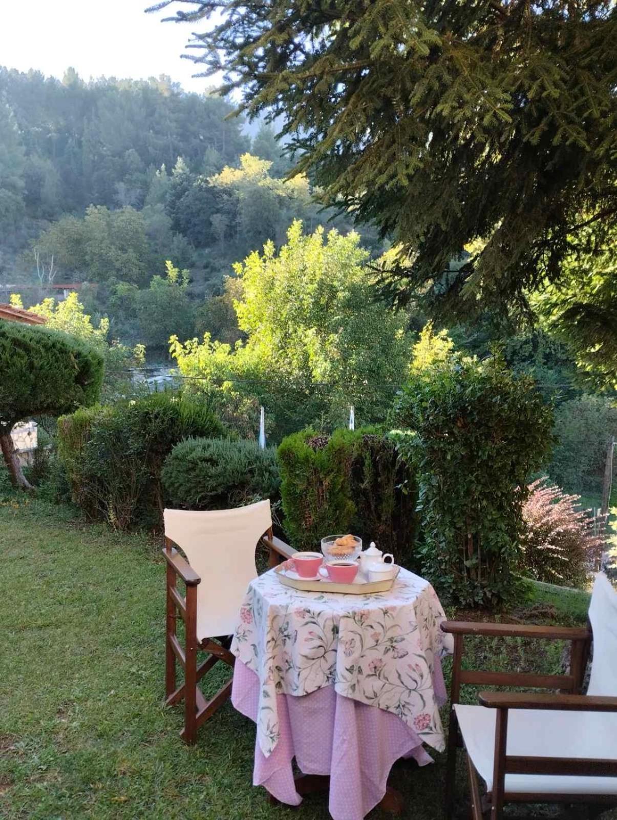 Fanaras Hotel Kalavryta Buitenkant foto