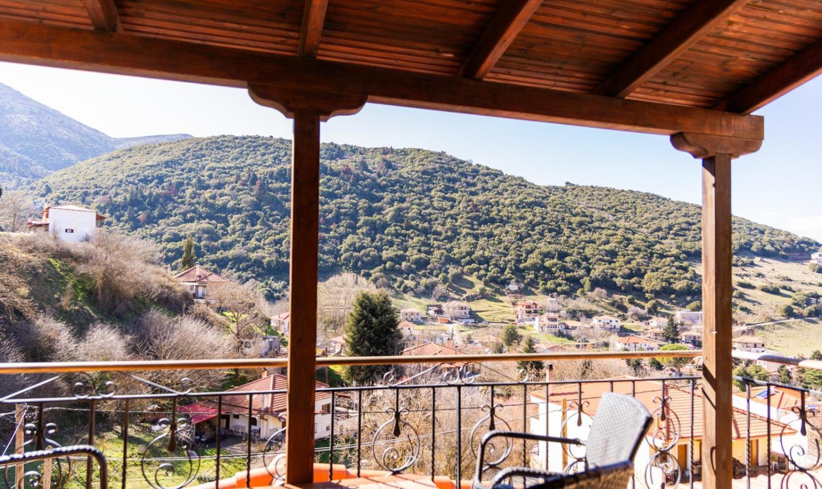 Fanaras Hotel Kalavryta Buitenkant foto