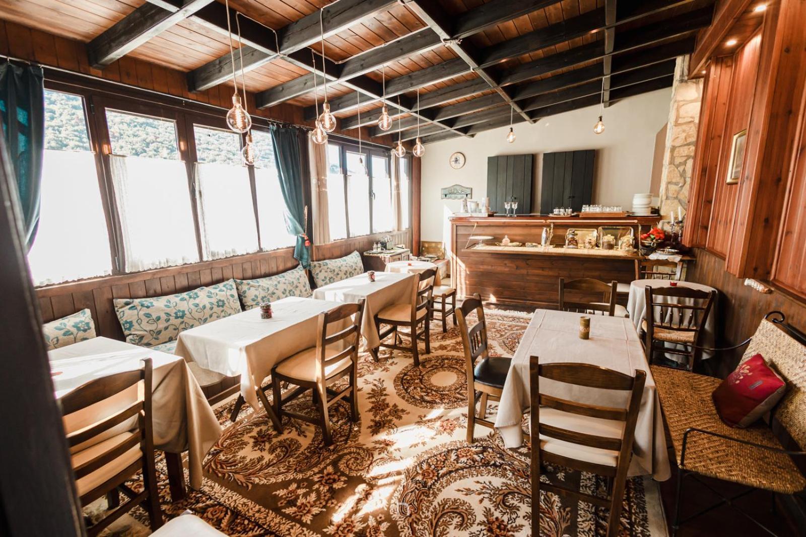 Fanaras Hotel Kalavryta Buitenkant foto