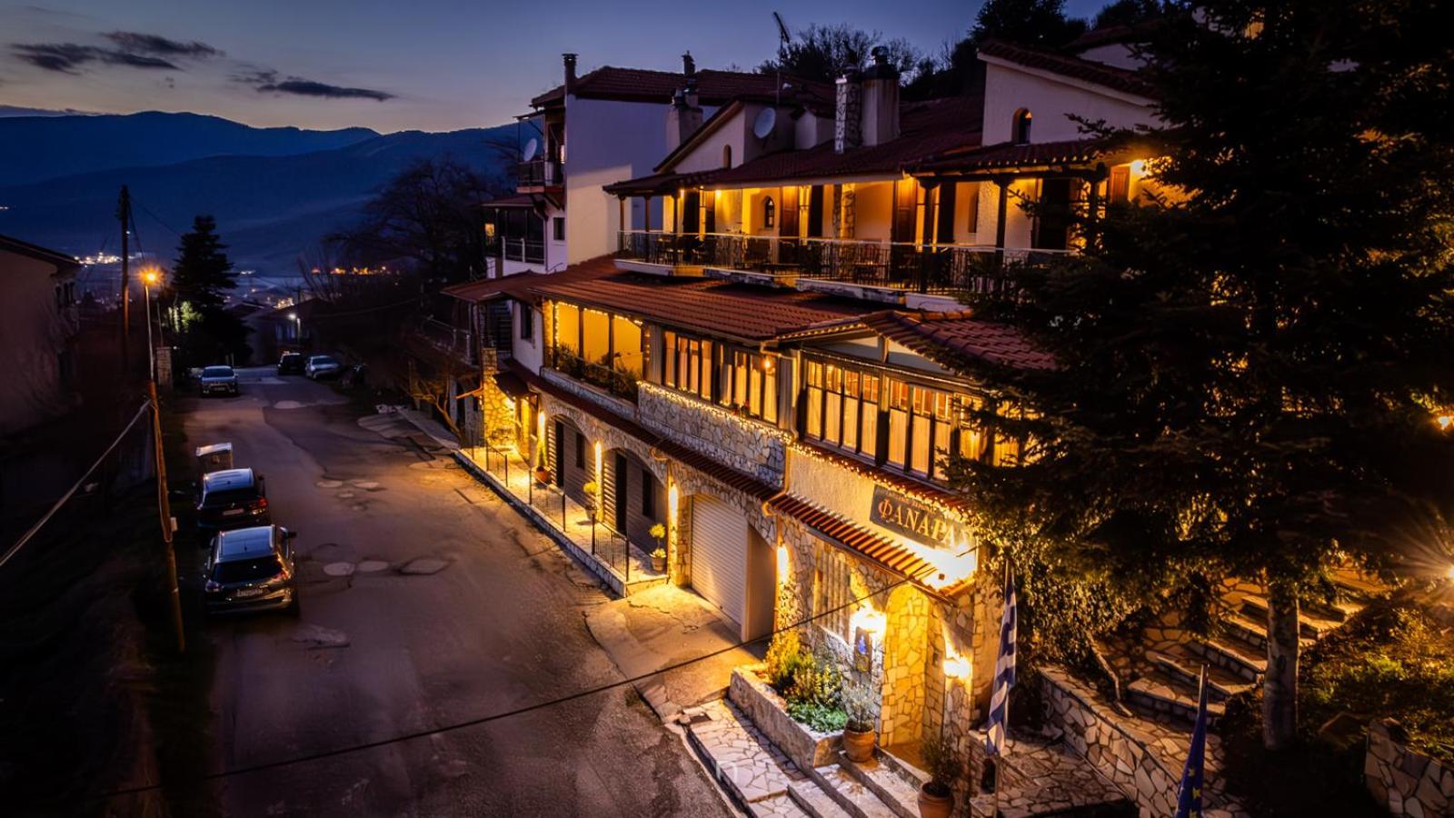Fanaras Hotel Kalavryta Buitenkant foto